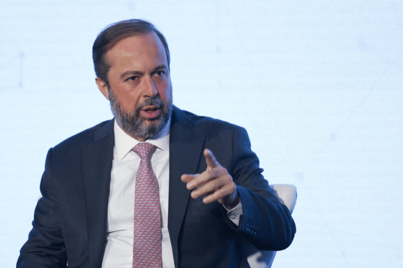 Ministro de Minas e Energia muda postura e elogia ANEEL  - investor