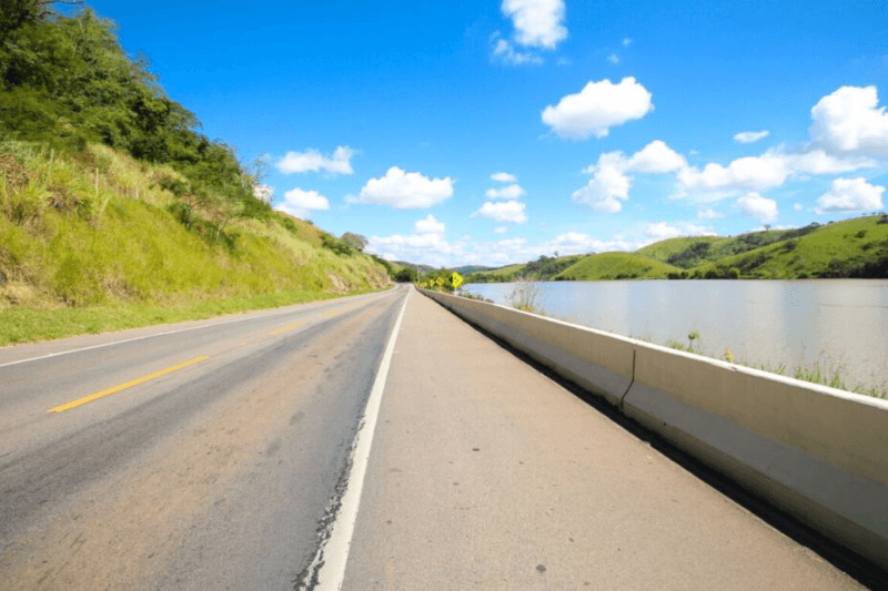 Governo retoma concessão da BR-393 após descumprimentos da K-Infra - Grupo Investor