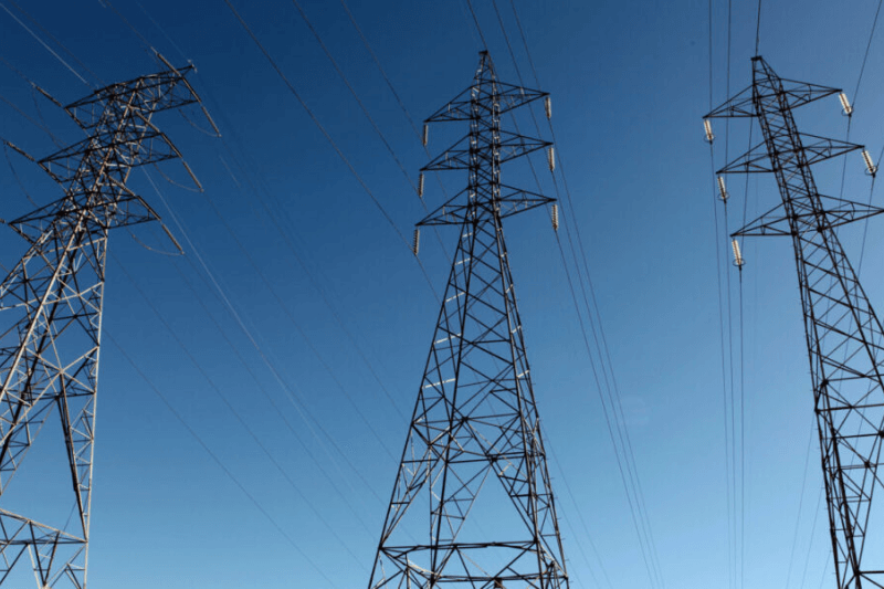 Leilões de transmissão de energia terão calendário fixo até 2027, define MME - Grupo Investor